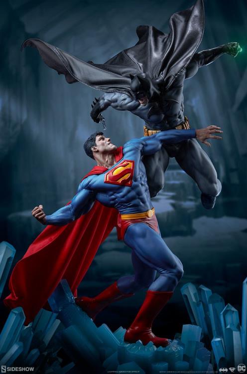 DC Comics Batman Vs Superman Diorama Gallery Image 9