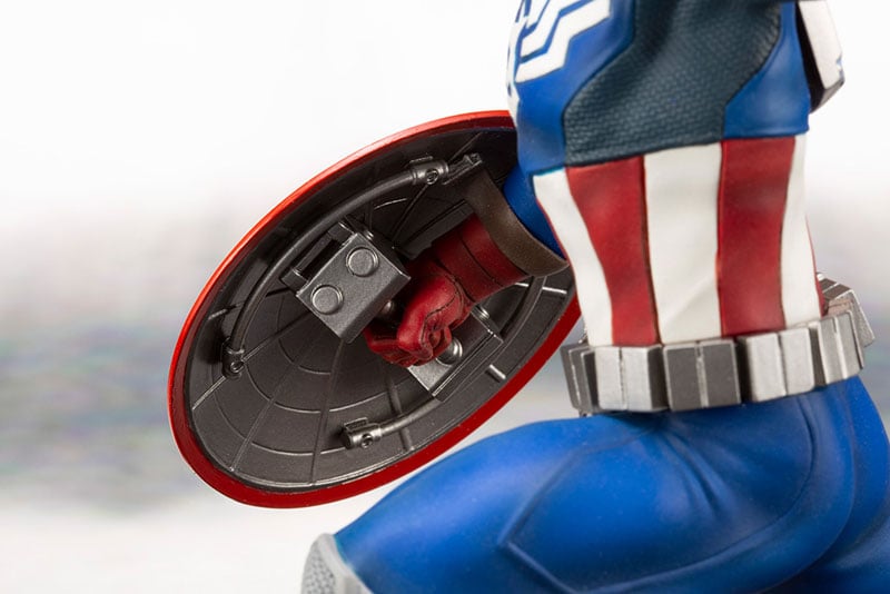 Marvel Universe ArtFX+ Captain America (Sam Wilson) Statue Gallery Image 13