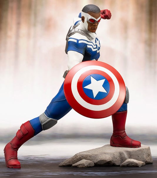 Marvel Universe ArtFX+ Captain America (Sam Wilson) Statue Gallery Image 6