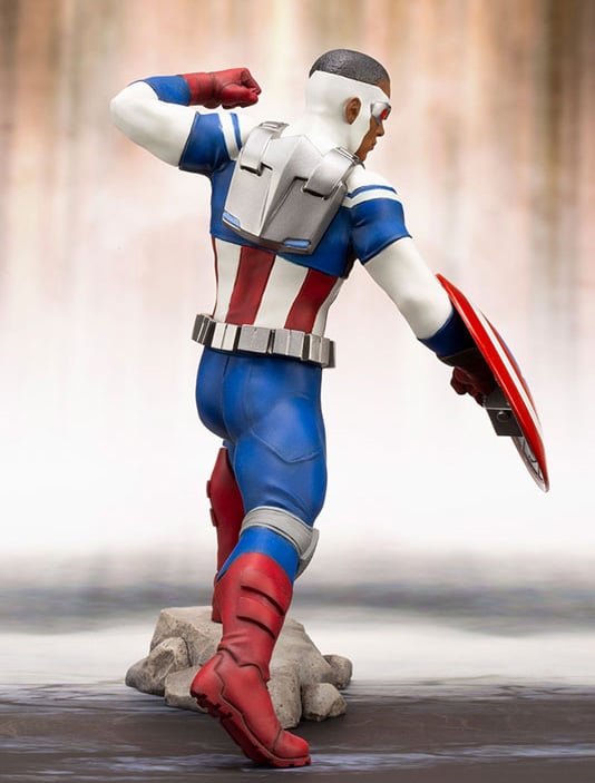 Marvel Universe ArtFX+ Captain America (Sam Wilson) Statue Gallery Image 4