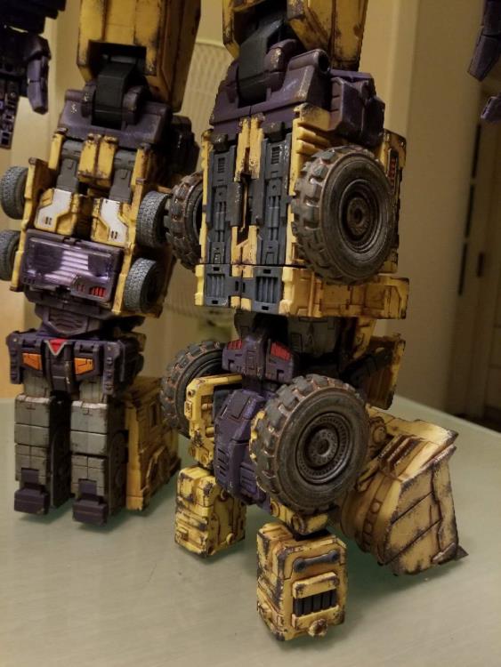 TW-C07F Constructor (Weathered) Limited Edition Gift Box Gallery Image 13