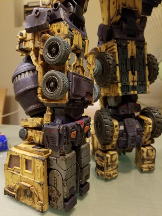 TW-C07F Constructor (Weathered) Limited Edition Gift Box Gallery Image 6