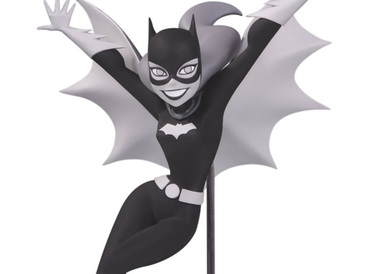 DC Comics Batman Black & White Batgirl Limited Edition Statue (Bruce Timm) Gallery Image 1