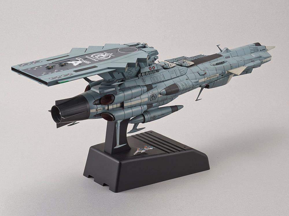 Space Battleship Yamato U.N.F.C. Andromeda Class DX 1/1000 Scale Model Kit Gallery Image 12