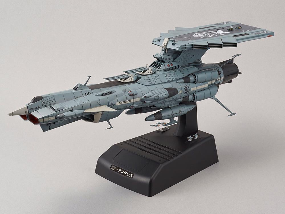 Space Battleship Yamato U.N.F.C. Andromeda Class DX 1/1000 Scale Model Kit Gallery Image 6
