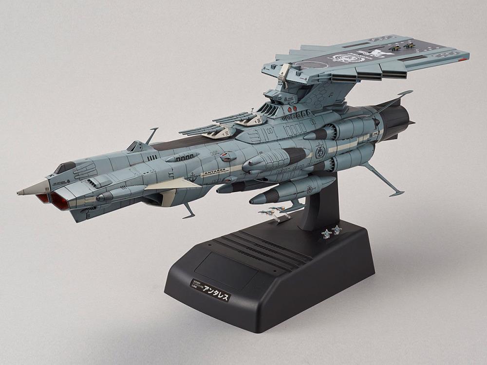 Space Battleship Yamato U.N.F.C. Andromeda Class DX 1/1000 Scale Model Kit Gallery Image 13