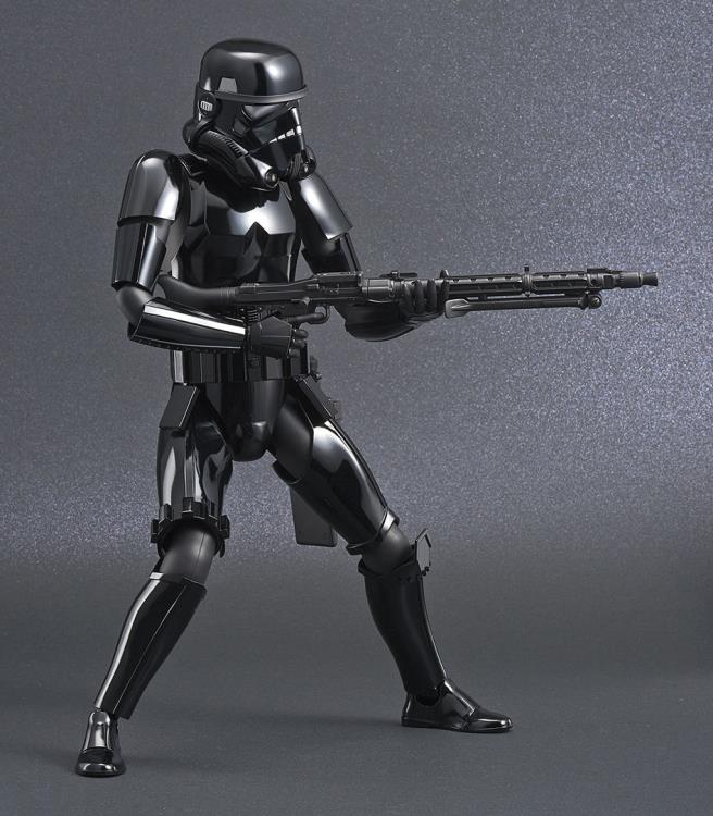 Star Wars Shadow Stormtrooper 1/6 Scale Model Kit Gallery Image 3