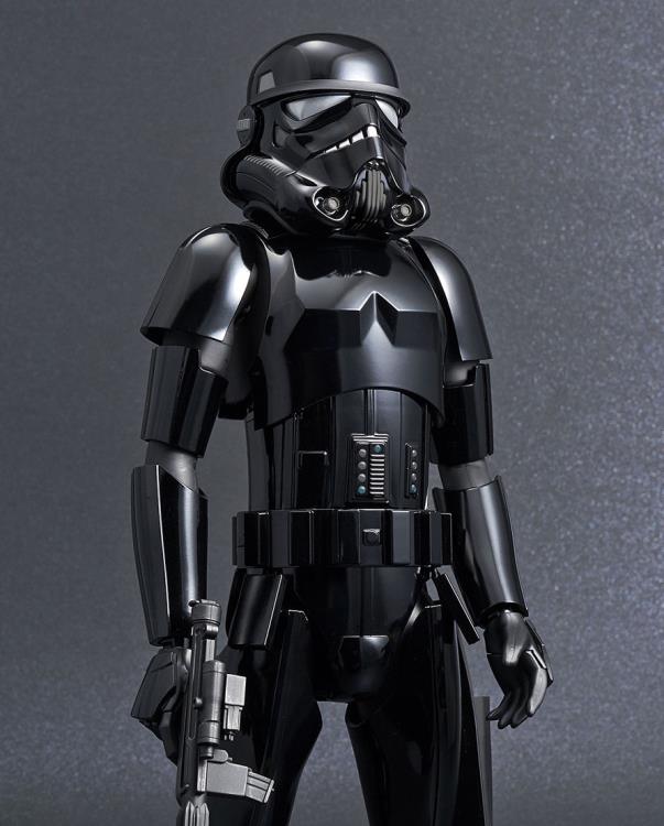 Star Wars Shadow Stormtrooper 1/6 Scale Model Kit Gallery Image 10