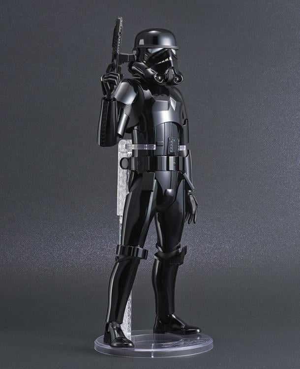 Star Wars Shadow Stormtrooper 1/6 Scale Model Kit Gallery Image 11