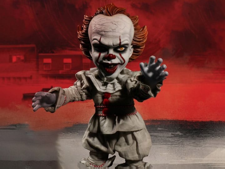 IT (2017) Mezco Designer Series Mega Scale Talking Pennywise Gallery Image 1