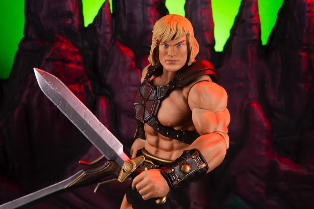 Masters of the Universe He-Man 1/6 Scale Figure Gallery Image 13