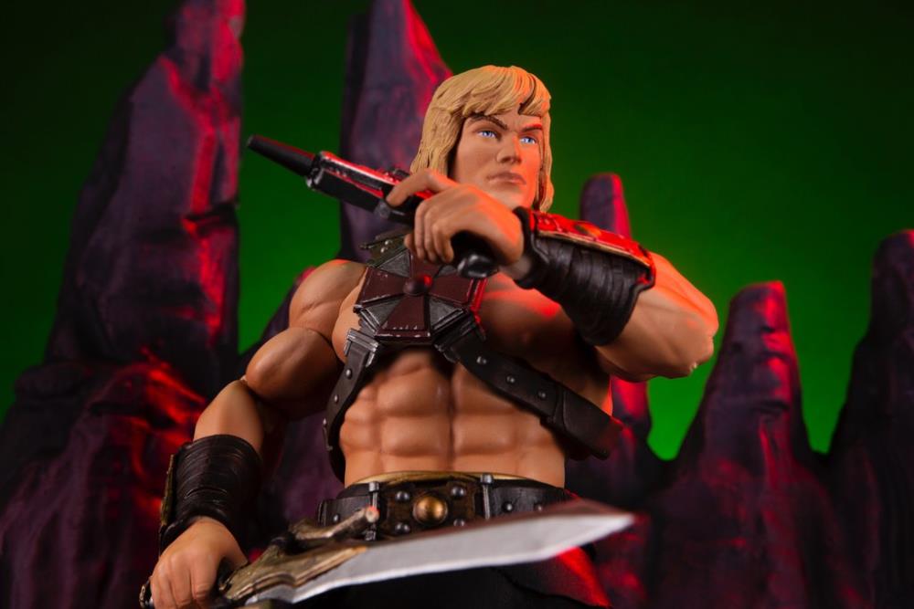 Masters of the Universe He-Man 1/6 Scale Figure Gallery Image 11