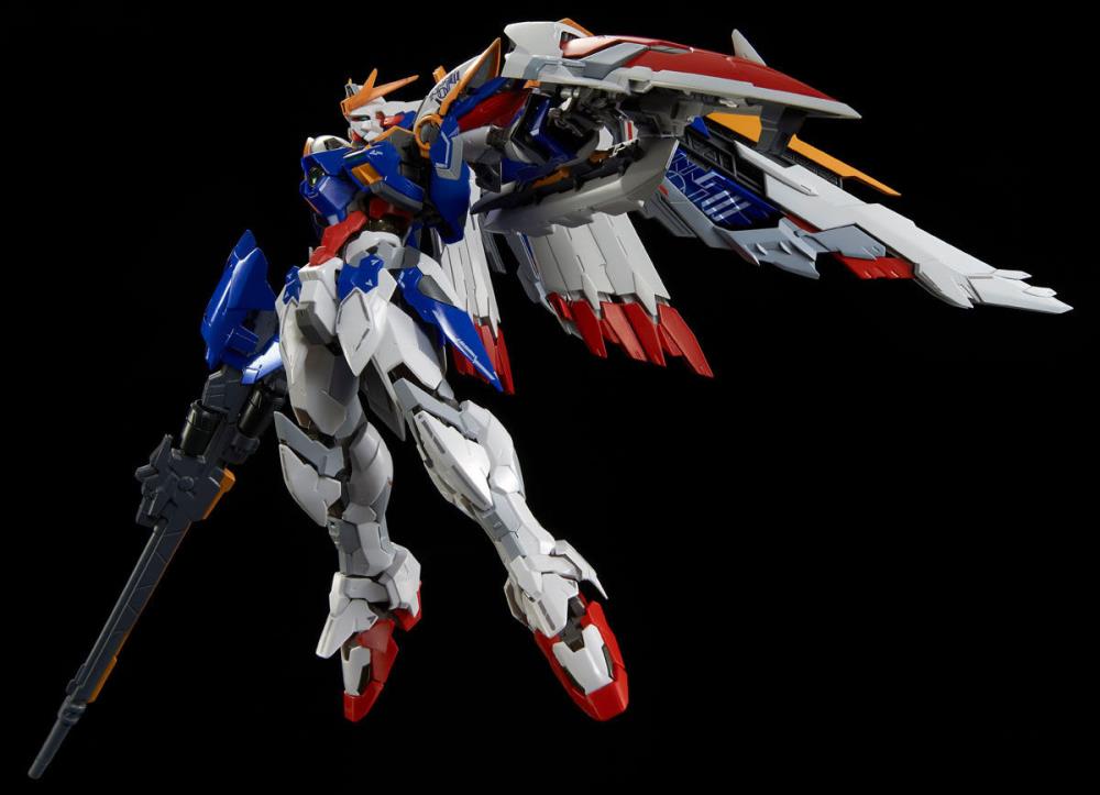 Gundam Wing: Endless Waltz Hi-Resolution Model Wing Gundam Zero EW