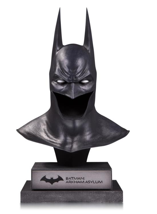 Batman: Arkham Asylum DC Gallery Batman Cowl 1/2 Scale Limited Edition Replica Gallery Image 3