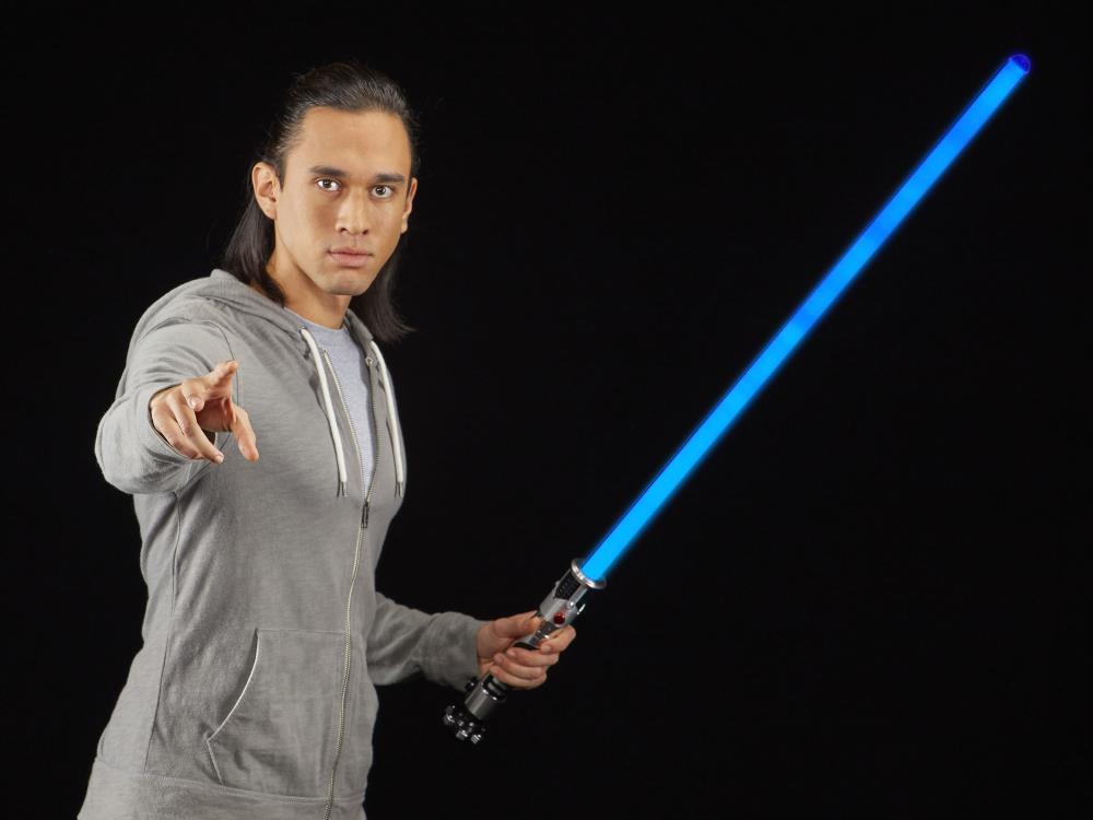 Star Wars: The Black Series Obi-Wan Kenobi (The Phantom Menace) Force FX Lightsaber Gallery Image 6
