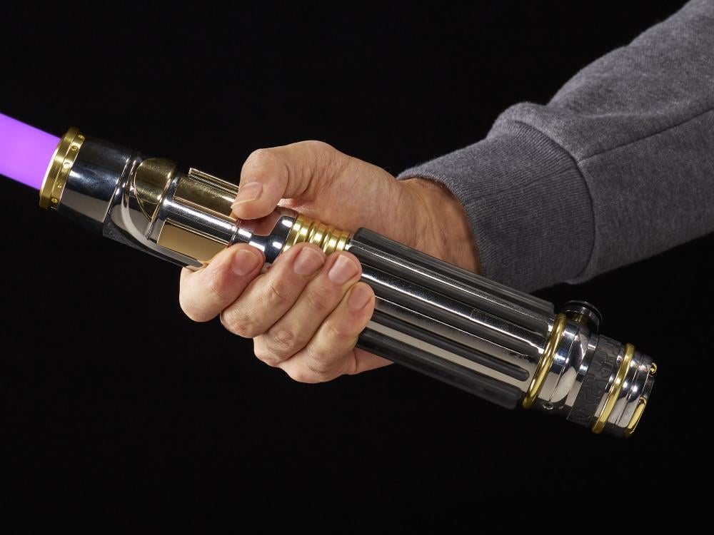Star Wars: The Black Series Mace Windu (Revenge of the Sith) Force FX Lightsaber Gallery Image 4