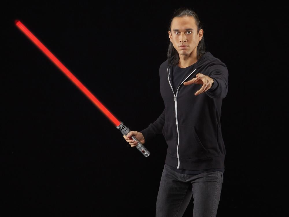 Star Wars: The Black Series Darth Maul (The Phantom Menace) Force FX Lightsaber Gallery Image 5