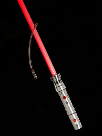 Star Wars: The Black Series Darth Maul (The Phantom Menace) Force FX Lightsaber Gallery Image 2