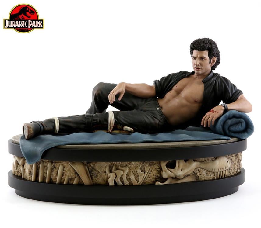 Jurassic Park Ian Malcolm 1/4 Scale Limited Edition Statue Gallery Image 3