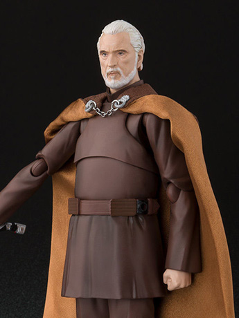 Star Wars S.H.Figuarts Count Dooku (Revenge of the Sith) Exclusive Action Figure Gallery Image 2