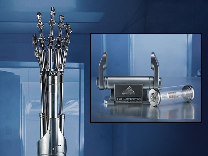 Terminator 2: Judgment Day T-800 Endoskeleton Arm and Brain Chip Life-Size Collectible Set Gallery Image 1