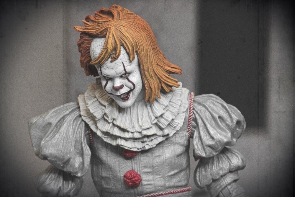 IT (2017) Ultimate Pennywise (Well House) Figure Gallery Image 13
