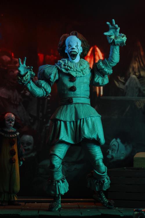 IT (2017) Ultimate Pennywise (Well House) Figure Gallery Image 6