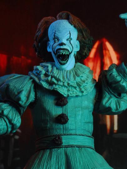 IT (2017) Ultimate Pennywise (Well House) Figure Gallery Image 2