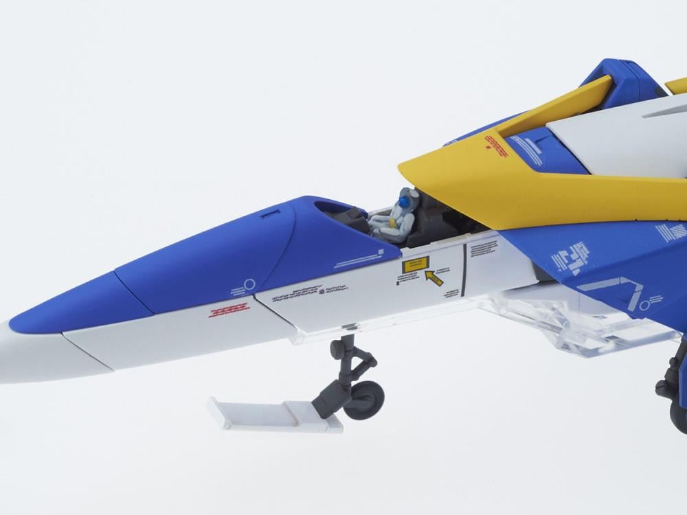 Mobile Suit Victory Gundam MG V2 Gundam (Ver. Ka) 1/100 Scale Exclusive Model Kit Gallery Image 6