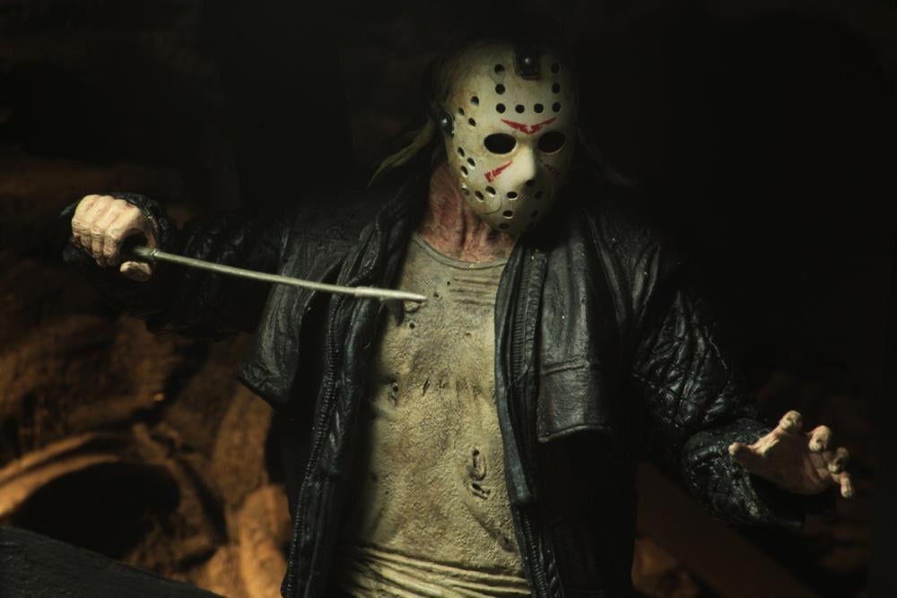 Friday the 13th (2009) Ultimate Jason Voorhees Figure Gallery Image 16