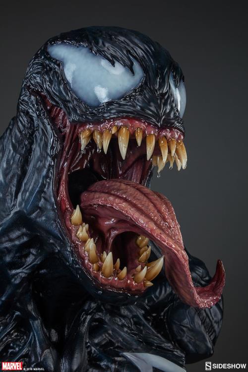 Marvel Venom Life-Size Limited Edition Bust Gallery Image 11