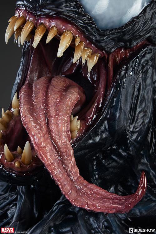 Marvel Venom Life-Size Limited Edition Bust Gallery Image 14