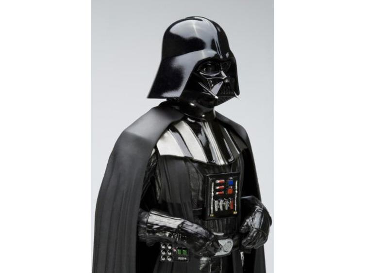 Star Wars ArtFX+ Cloud City Darth Vader Statue (Empire Strikes Back) Gallery Image 2