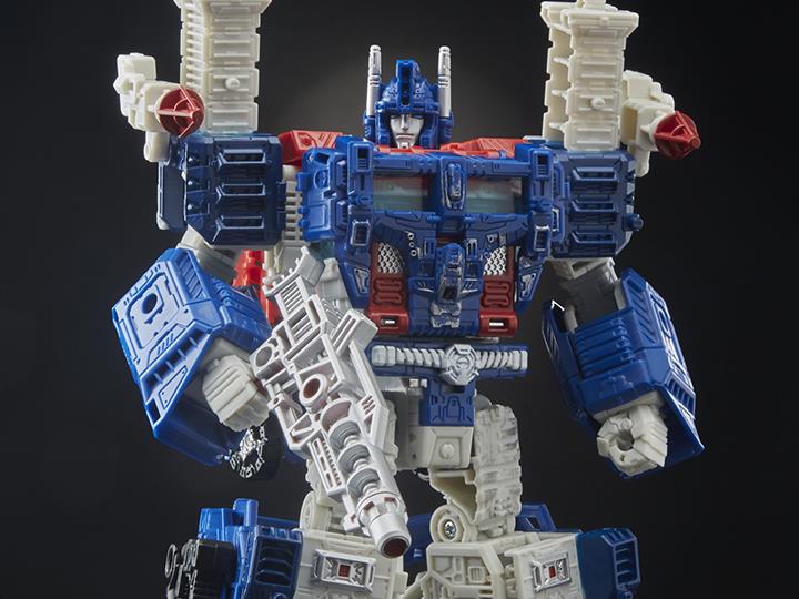 Transformers War for Cybertron: Siege Leader Ultra Magnus Gallery Image 1
