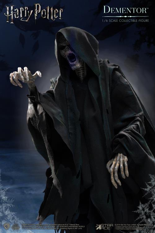 Harry Potter and the Prisoner of Azkaban Dementor 1/6 Scale Figure Gallery Image 5