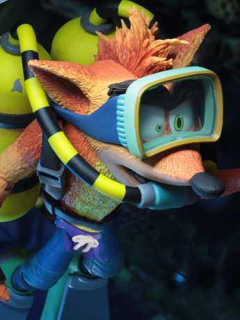 Crash Bandicoot Crash With Scuba Gear Deluxe Figure Gallery Image 2