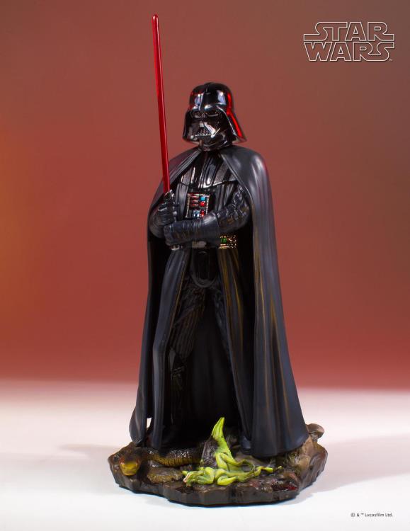 Star Wars Collector's Gallery Darth Vader (Empire Strikes Back) Limited Edition Statue Gallery Image 4