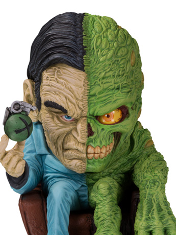 DC Artists Alley Two-Face Limited Edition Figure (James Groman) Gallery Image 2