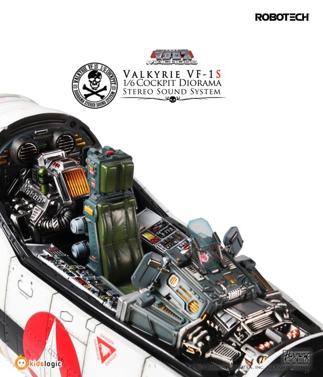 Macross VF-1S Cockpit With Roy Fokker 1/6 Scale Limited Edition Diorama Digital Sound System Gallery Image 7