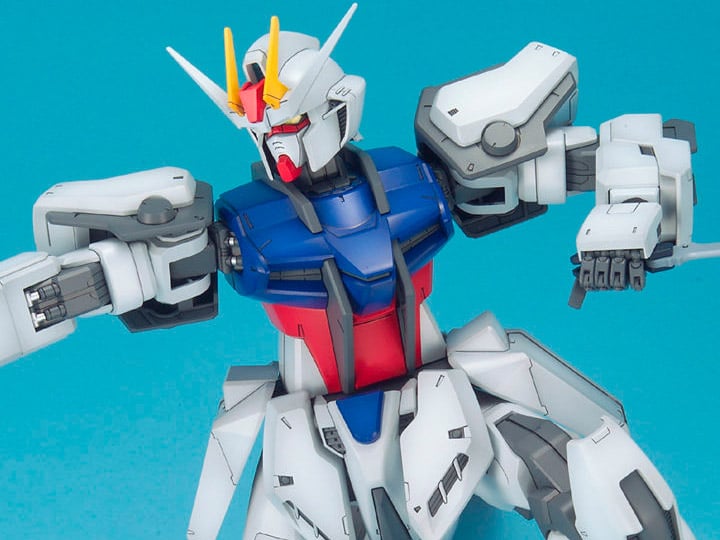 Mobile Suit Gundam SEED Big Scale Strike Gundam Exclusive 1/60 Scale Model Kit Gallery Image 1