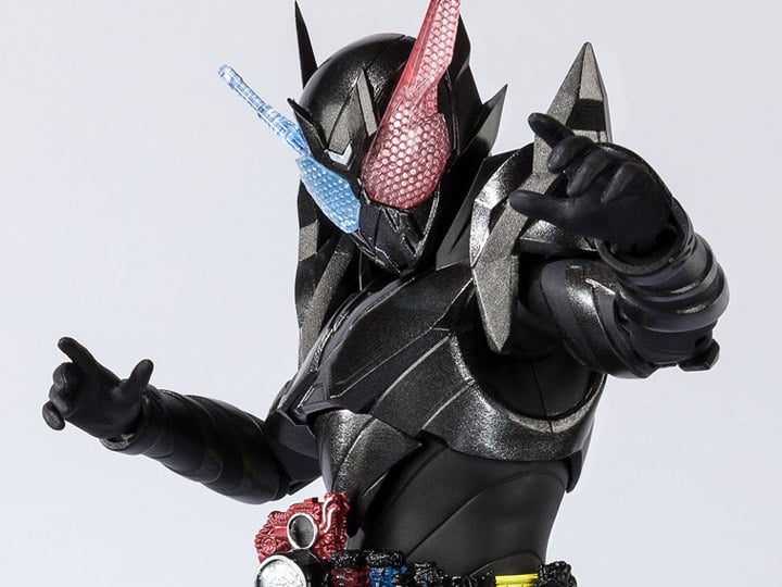 Kamen Rider Build S.H.Figuarts Kamen Rider Build (RabbitTank Hazard Form) Exclusive Action Figure Gallery Image 1