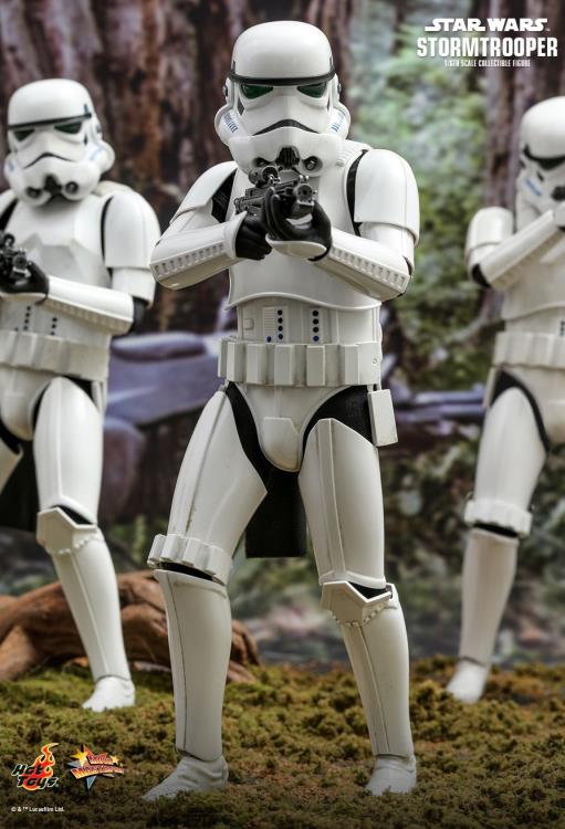 Star Wars MMS514 Stormtrooper 1/6th Scale Collectible Figure Gallery Image 4