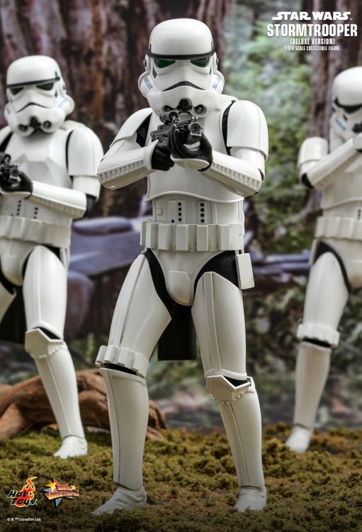 Star Wars MMS515 Stormtrooper (Deluxe) 1/6th Scale Collectible Figure Gallery Image 4