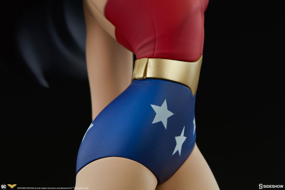 Justice League: The Animated Series Wonder Woman Statue Gallery Image 9