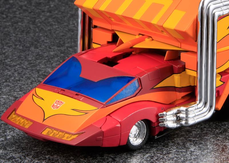 Transformers Masterpiece MP-09 Rodimus Prime (With Collector Coin) Gallery Image 13