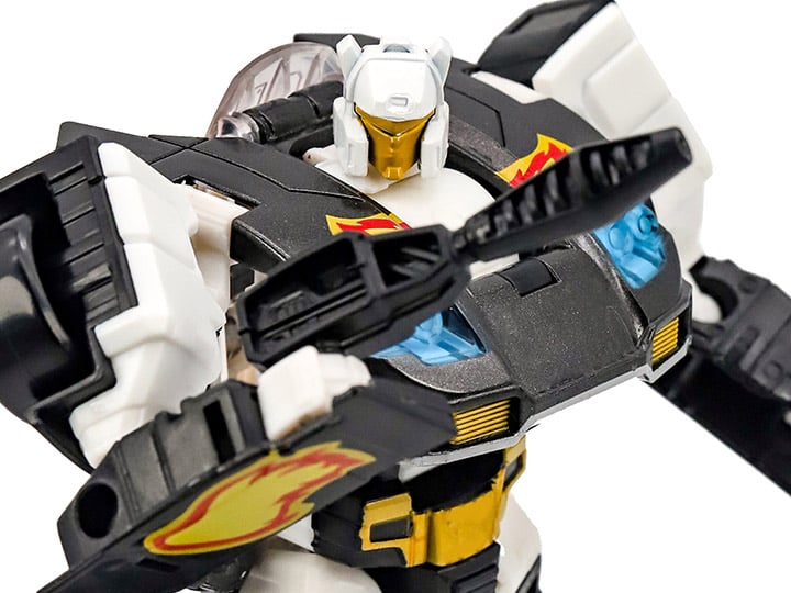 Transformers Power of the Primes Deluxe Ricochet Exclusive Gallery Image 1