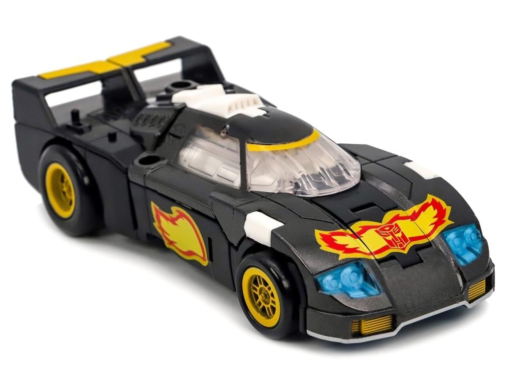 Transformers Power of the Primes Deluxe Ricochet Exclusive Gallery Image 5