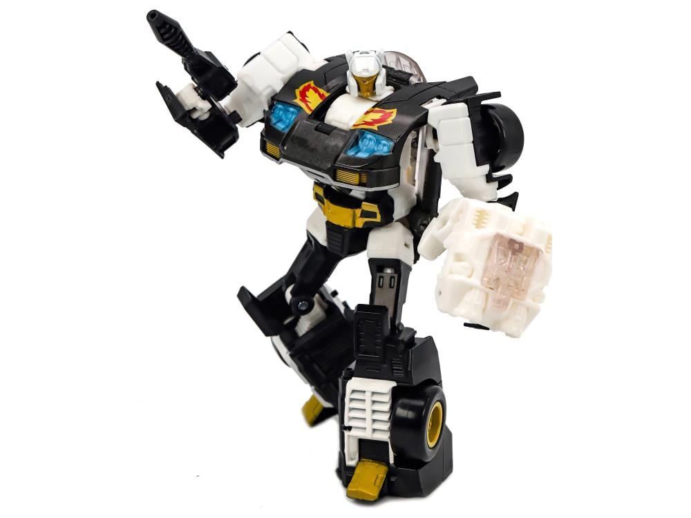 Transformers Power of the Primes Deluxe Ricochet Exclusive Gallery Image 9