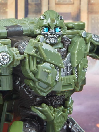 Transformers Studio Series 26 Deluxe WWII Bumblebee Gallery Image 2