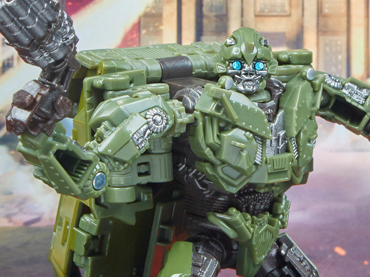 Transformers Studio Series 26 Deluxe WWII Bumblebee Gallery Image 1